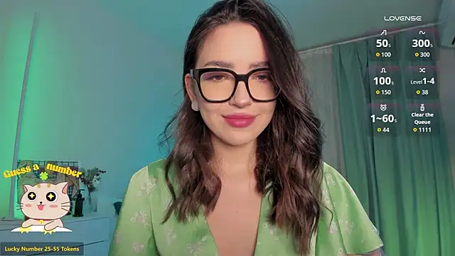 Snapshot of Oh_My_Dianee chatting on 01-14-26, 07:36 Oh My Dianee online show from 01-14-26, 07:36