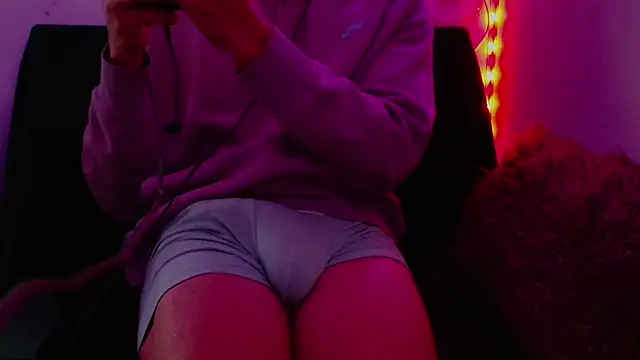 Snapshot of Vlad230323 chatting on 11-22-25, 02:27 Vlad230323 online show from 11-22-25, 02:27