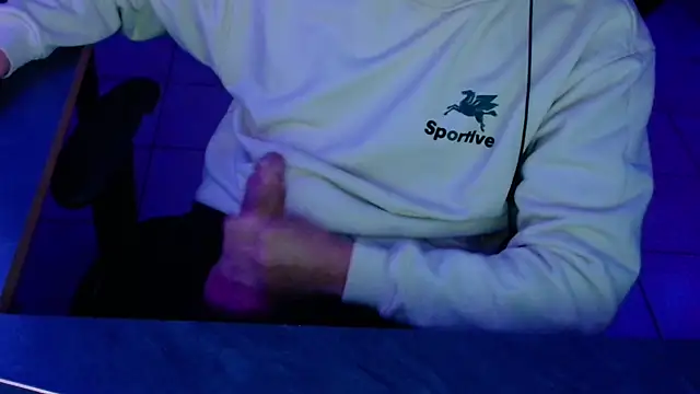 Snapshot of Vlad230323 chatting on 11-23-25, 09:47 Vlad230323 online show from 11-23-25, 09:47