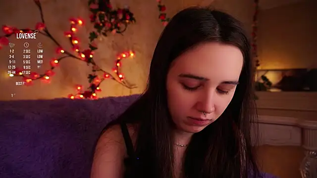 GillianDowdey online show from 11-15-25, 03:48