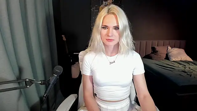 Milena marshmalows online show from 02-23-25, 11:04