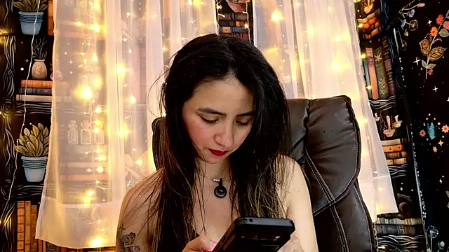 Snapshot of julietta___jackson chatting on 06-11-26, 05:22 julietta jackson online show from 06-11-26, 05:22