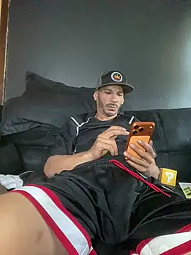 Chico Bellaco online show from 04-28-26, 03:39