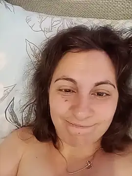 Snapshot of ShelaDiass chatting on 05-15-26, 02:18 ShelaDiass online show from 05-15-26, 02:18
