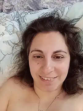 Snapshot of ShelaDiass chatting on 05-17-26, 04:43 ShelaDiass online show from 05-17-26, 04:43