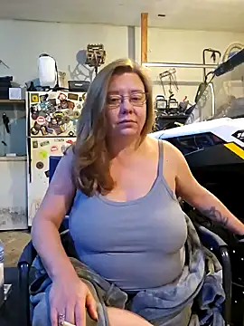 MsShelby40 online show from 12-28-24, 09:51