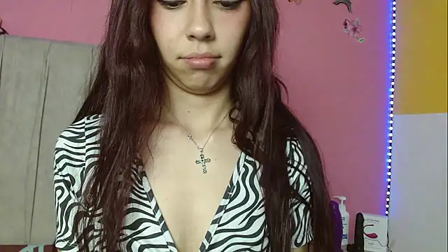 Snapshot of monicahotsex303av chatting on 01-29-25, 08:25 monicahotsex303av online show from 01-29-25, 08:25