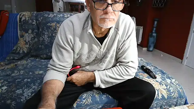 Snapshot of maduroguapo chatting on 01-01-25, 09:52 maduroguapo online show from 01-01-25, 09:52