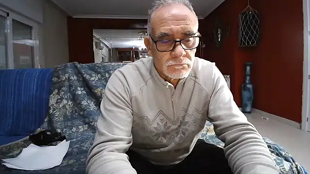 Snapshot of maduroguapo chatting on 01-08-25, 05:26 maduroguapo online show from 01-08-25, 05:26