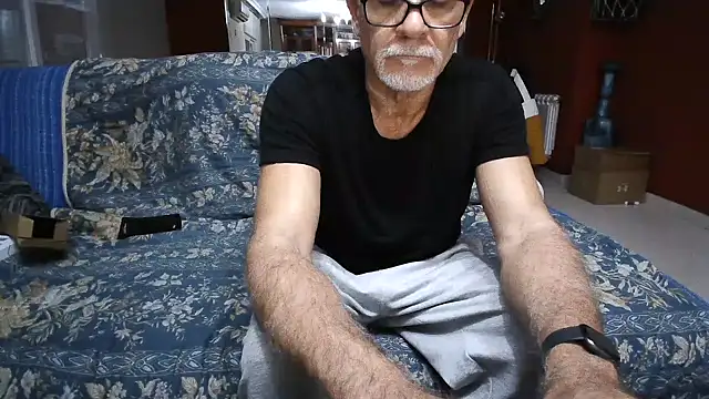 Snapshot of maduroguapo chatting on 01-09-25, 09:47 maduroguapo online show from 01-09-25, 09:47