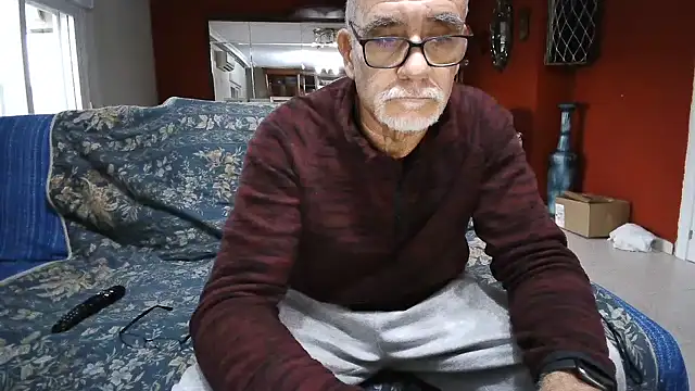 Snapshot of maduroguapo chatting on 01-13-25, 05:12 maduroguapo online show from 01-13-25, 05:12