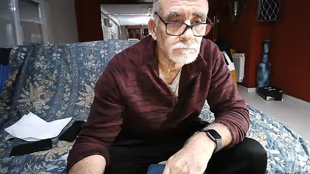 Snapshot of maduroguapo chatting on 01-18-25, 10:39 maduroguapo online show from 01-18-25, 10:39