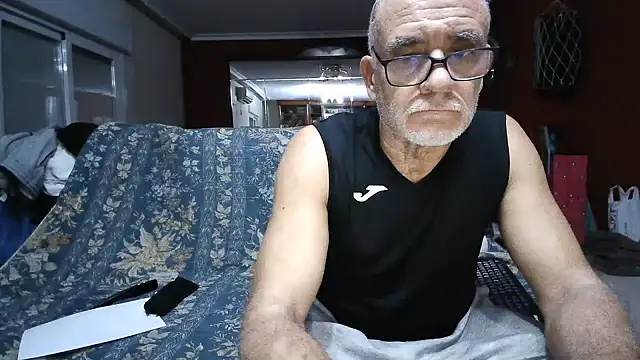 Snapshot of maduroguapo chatting on 02-07-25, 10:09 maduroguapo online show from 02-07-25, 10:09