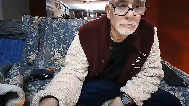 Snapshot of maduroguapo chatting on 02-10-25, 10:40 maduroguapo online show from 02-10-25, 10:40