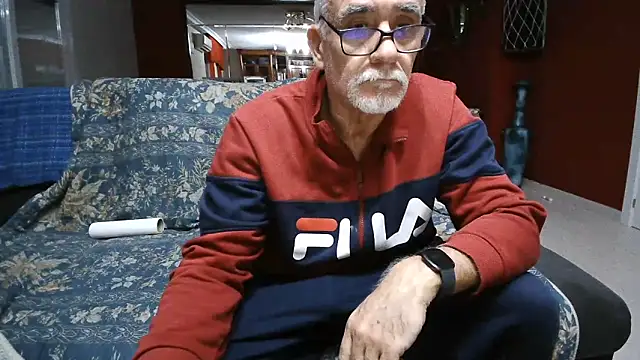 Snapshot of maduroguapo chatting on 02-20-25, 09:42 maduroguapo online show from 02-20-25, 09:42