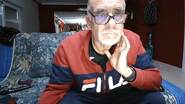 Snapshot of maduroguapo chatting on 02-22-25, 11:03 maduroguapo online show from 02-22-25, 11:03
