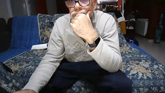 Snapshot of maduroguapo chatting on 03-16-25, 10:31 maduroguapo online show from 03-16-25, 10:31