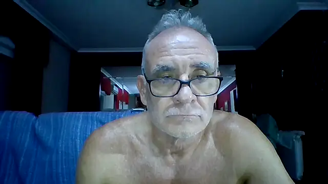 Snapshot of maduroguapo chatting on 09-11-25, 08:42 maduroguapo online show from 09-11-25, 08:42