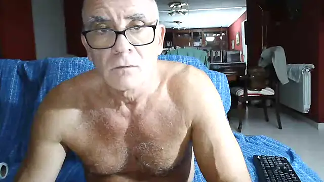 Snapshot of maduroguapo chatting on 09-14-25, 09:14 maduroguapo online show from 09-14-25, 09:14