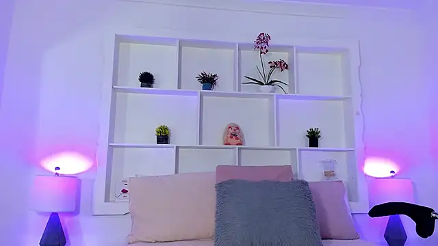 Jenifer Diaz online show from 10-09-25, 12:47