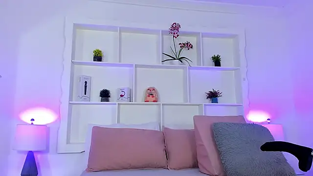 Jenifer Diaz online show from 11-10-25, 01:21