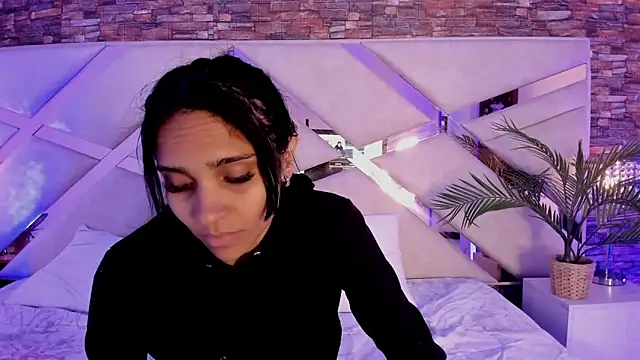 sophie pariss online show from 12-22-25, 03:14