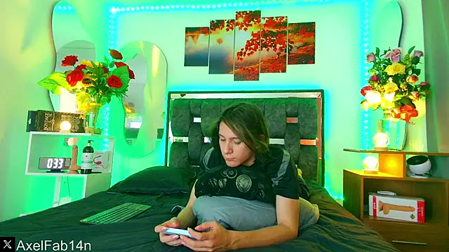 Alex and Fabian online show from 02-18-25, 06:58