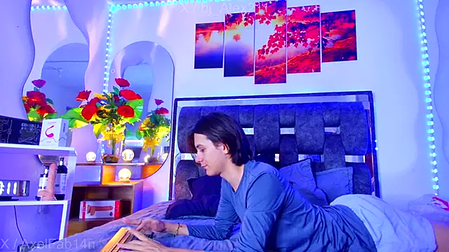 Alex and Fabian online show from 10-13-25, 08:42