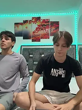 Alex and Fabian online show from 04-20-26, 02:47