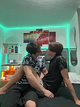 Alex and Fabian online show from 04-25-26, 03:53