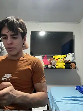 Alex and Fabian online show from 06-08-26, 03:51