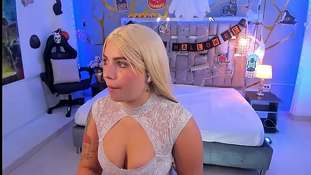 AlessiaDouce online show from 10-24-25, 04:53