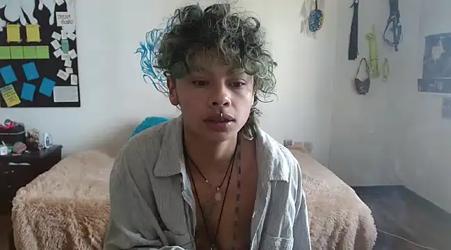 fenixmfx19 online show from 01-10-25, 03:16