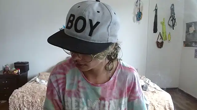 fenixmfx19 online show from 02-21-25, 06:04