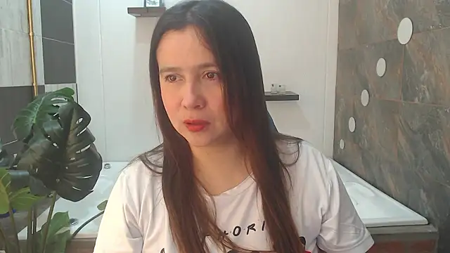 Heidy Wells online show from 03-21-26, 01:05