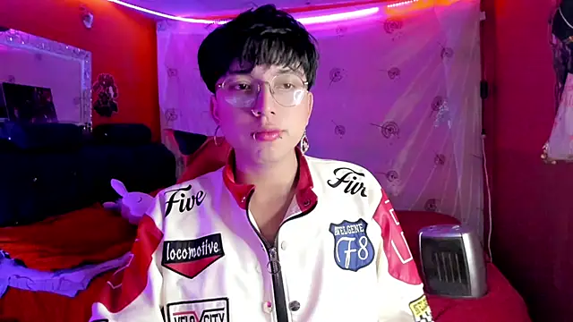 Snapshot of AnggelONfiree chatting on 09-23-25, 08:17 AnggelONfiree online show from 09-23-25, 08:17