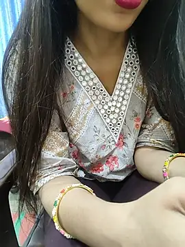 Snapshot of priya_sharma02 chatting on 05-30-26, 06:21 priya sharma02 online show from 05-30-26, 06:21