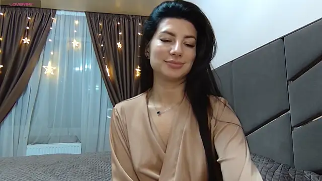 Snapshot of NessyStar chatting on 12-04-25, 04:05 NessyStar online show from 12-04-25, 04:05