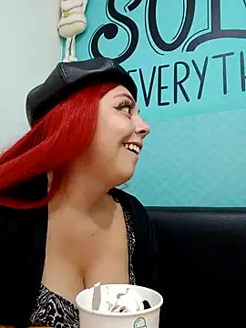 madelaine- online show from 12-30-24, 07:53