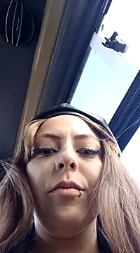 madelaine- online show from 01-15-25, 09:51