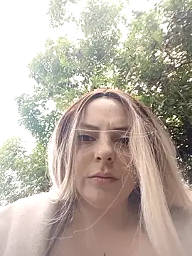 madelaine- online show from 10-10-25, 07:35