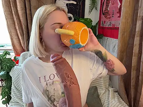 DaisyBooom online show from 04-27-26, 09:07