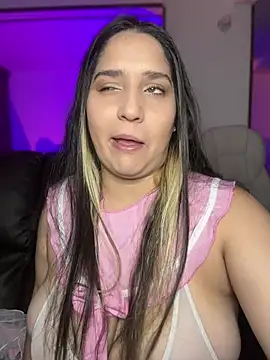 Snapshot of valentina_jonnes1 chatting on 03-16-25, 10:00 valentina jonnes1 online show from 03-16-25, 10:00