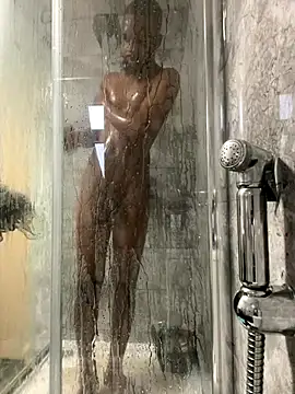 Snapshot of tugga28 chatting on 11-19-25, 02:28 tugga28 online show from 11-19-25, 02:28