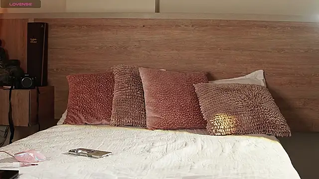 Snapshot of AliceShazaham_ chatting on 03-08-26, 04:05 AliceShazaham online show from 03-08-26, 04:05