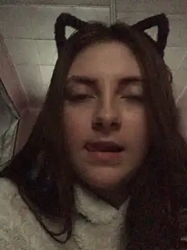 Snapshot of fairy365 chatting on 02-25-25, 08:14 fairy365 online show from 02-25-25, 08:14