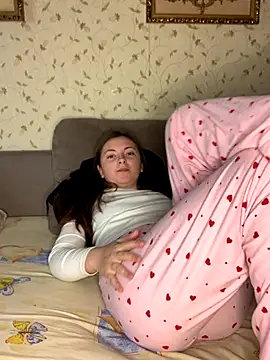 Snapshot of fairy365 chatting on 10-14-25, 06:58 fairy365 online show from 10-14-25, 06:58