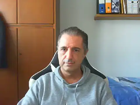 lliuk70mi online show from 12-29-24, 01:06