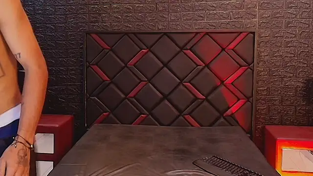 Annyeli online show from 04-25-26, 03:20