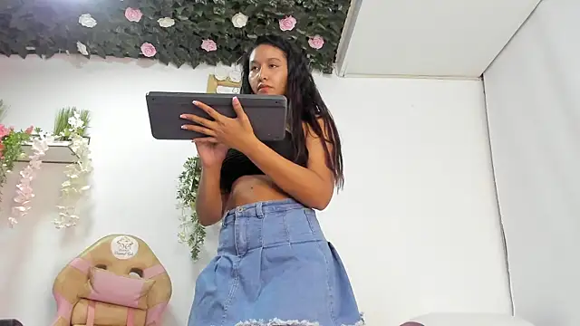 cute mia23 online show from 12-03-24, 09:33